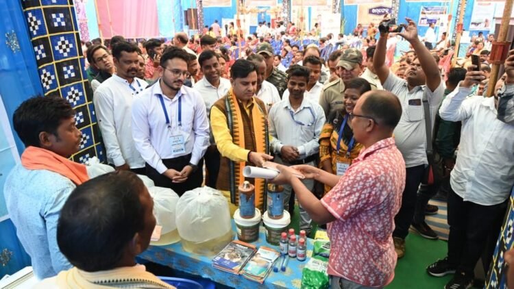 ଲଇକେରାରେ ବ୍ଲକ ସ୍ତରୀୟ ମତ୍ସ୍ୟ ଓ ପ୍ରାଣସମ୍ପଦ ମେଳା