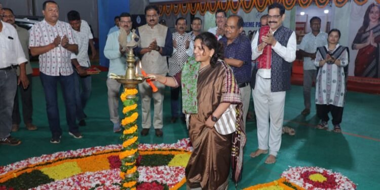 ବାଲିଯାତ୍ରାରେ ଉଦଘାଟିତ ହେଲା ବୟନିକା