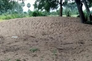 ବେଆଇନ ବାଲି ଡିପୋରେ ଚଢ଼ାଉ କେବେ?