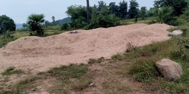 ବେଆଇନ ବାଲି ଡିପୋରେ ଚଢ଼ାଉ କେବେ?