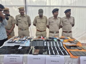 ଚୋରି ଉଦ୍ଧାର ମୋବାଇଲ ହସ୍ତାନ୍ତର ମେଳା