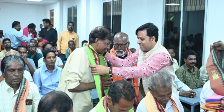 ବରିଷ୍ଠ ନାଗରିକଙ୍କ ସହ ବିଧାୟକଙ୍କ ବୈଠକ