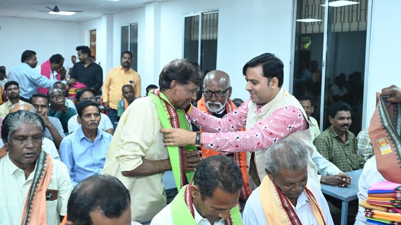 ବରିଷ୍ଠ ନାଗରିକଙ୍କ ସହ ବିଧାୟକଙ୍କ ବୈଠକ